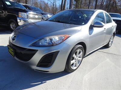 2011 Mazda Mazda3 i Touring  2.0L I4 FWD - Photo 16 - Cincinnati, OH 45255