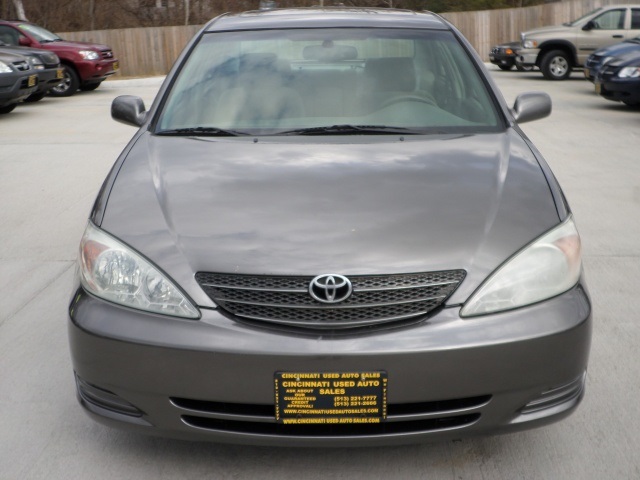 2002 Toyota Camry XLE - Photo 2 - Cincinnati, OH 45255