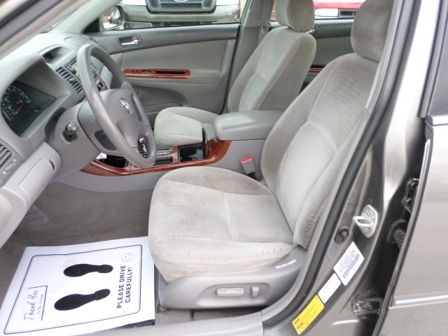 2002 Toyota Camry XLE - Photo 14 - Cincinnati, OH 45255
