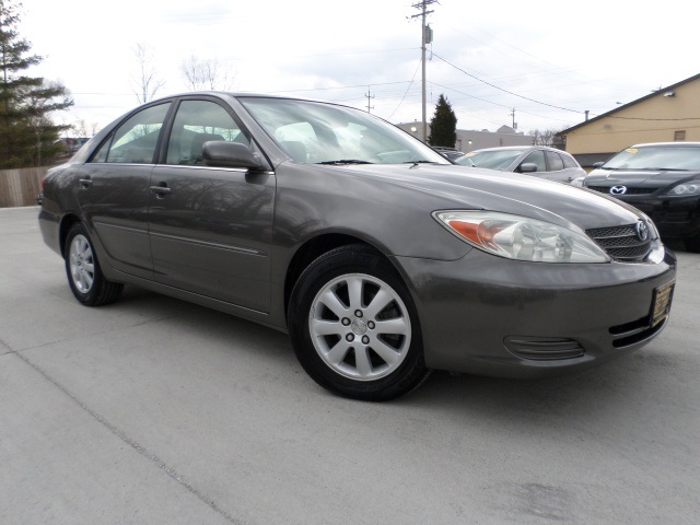 2002 Toyota Camry XLE - Photo 10 - Cincinnati, OH 45255