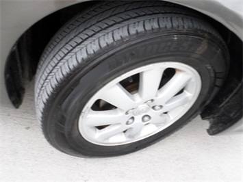 2002 Toyota Camry XLE   - Photo 28 - Cincinnati, OH 45255
