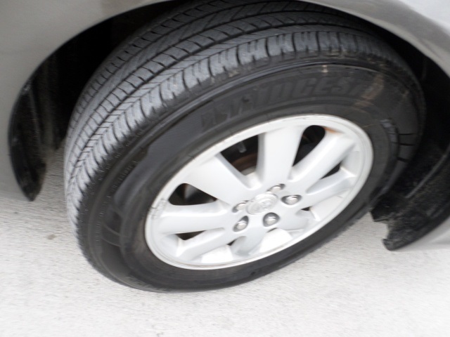 2002 Toyota Camry XLE - Photo 28 - Cincinnati, OH 45255