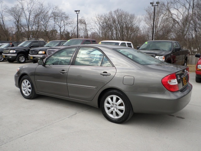 2002 Toyota Camry XLE - Photo 4 - Cincinnati, OH 45255