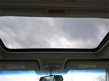 2002 Toyota Camry XLE   - Photo 16 - Cincinnati, OH 45255
