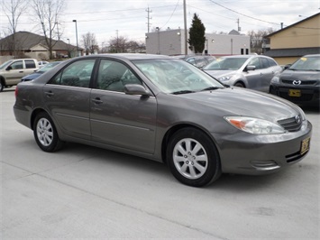 2002 Toyota Camry XLE   - Photo 1 - Cincinnati, OH 45255