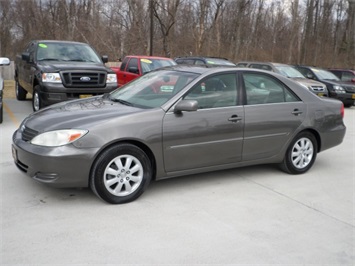 2002 Toyota Camry XLE   - Photo 3 - Cincinnati, OH 45255