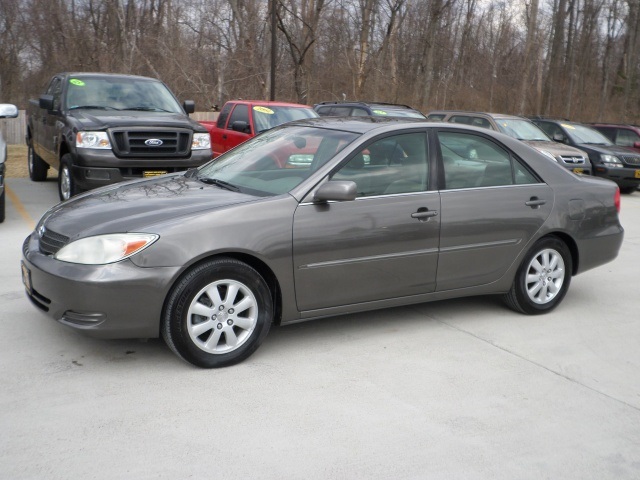 2002 Toyota Camry XLE - Photo 3 - Cincinnati, OH 45255