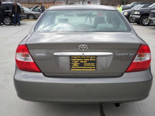 2002 Toyota Camry XLE - Photo 5 - Cincinnati, OH 45255