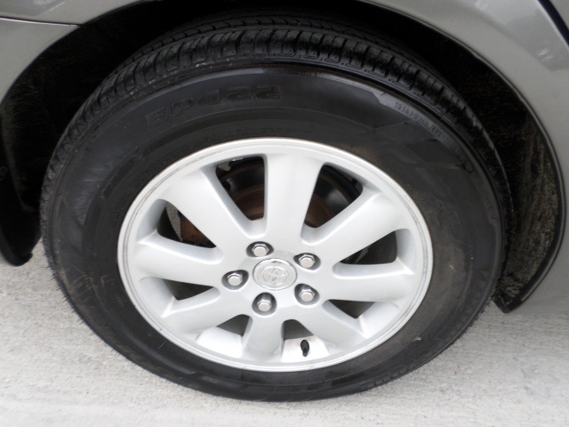 2002 Toyota Camry XLE - Photo 29 - Cincinnati, OH 45255