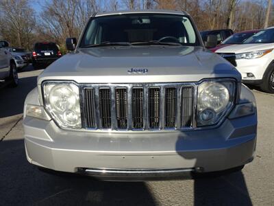 2009 Jeep Liberty Limited  3.7L V6 4X4 - Photo 2 - Cincinnati, OH 45255