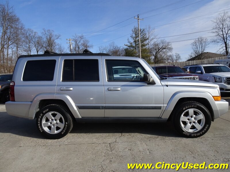 2008 Jeep Commander Sport - Photo 5 - Cincinnati, OH 45255
