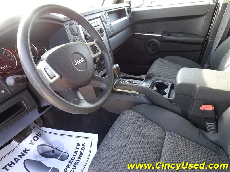 2008 Jeep Commander Sport - Photo 12 - Cincinnati, OH 45255