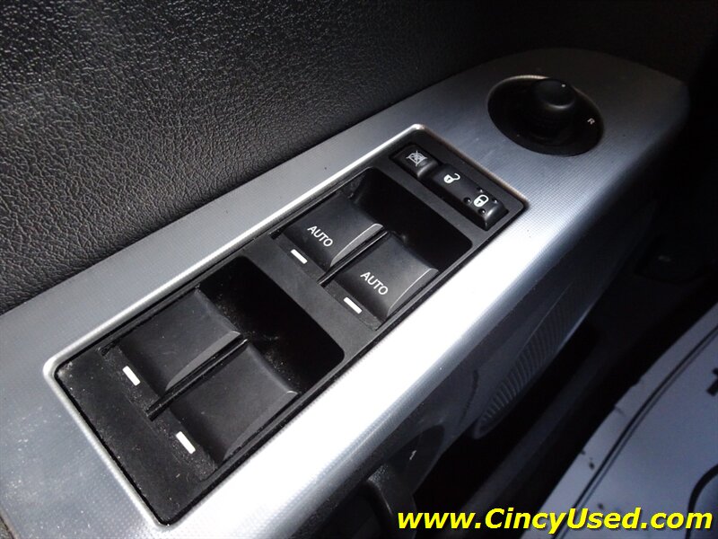 2008 Jeep Commander Sport - Photo 22 - Cincinnati, OH 45255