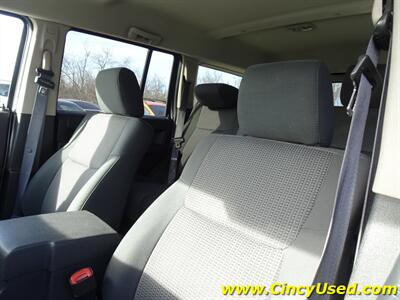 2008 Jeep Commander Sport - Photo 11 - Cincinnati, OH 45255