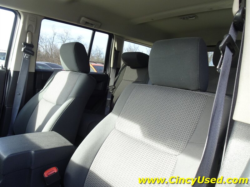 2008 Jeep Commander Sport - Photo 11 - Cincinnati, OH 45255