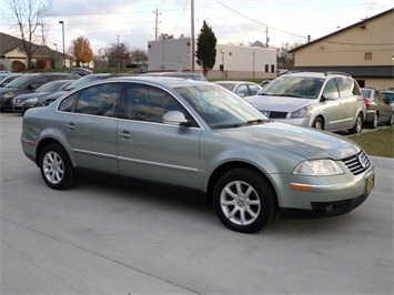 2004 Volkswagen Passat GLS   - Photo 1 - Cincinnati, OH 45255