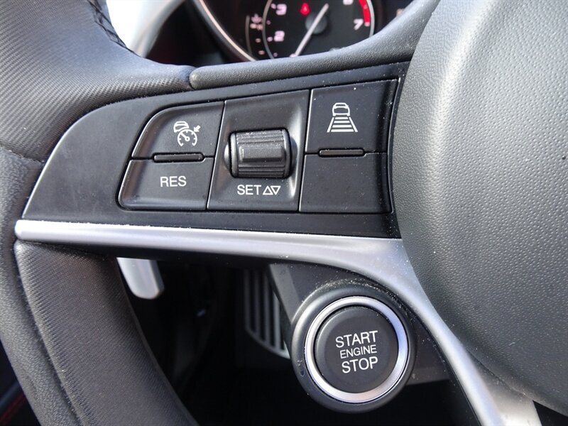 2017 Alfa Romeo Giulia Ti - Photo 21 - Cincinnati, OH 45255