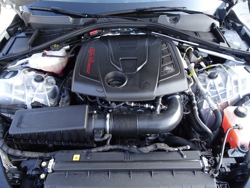 2017 Alfa Romeo Giulia Ti - Photo 35 - Cincinnati, OH 45255