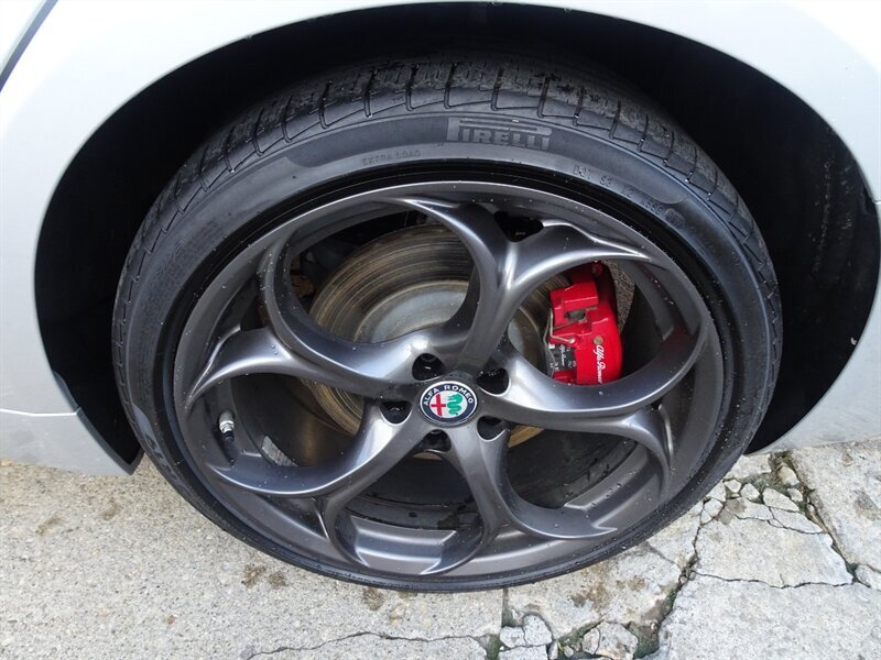 2017 Alfa Romeo Giulia Ti - Photo 33 - Cincinnati, OH 45255