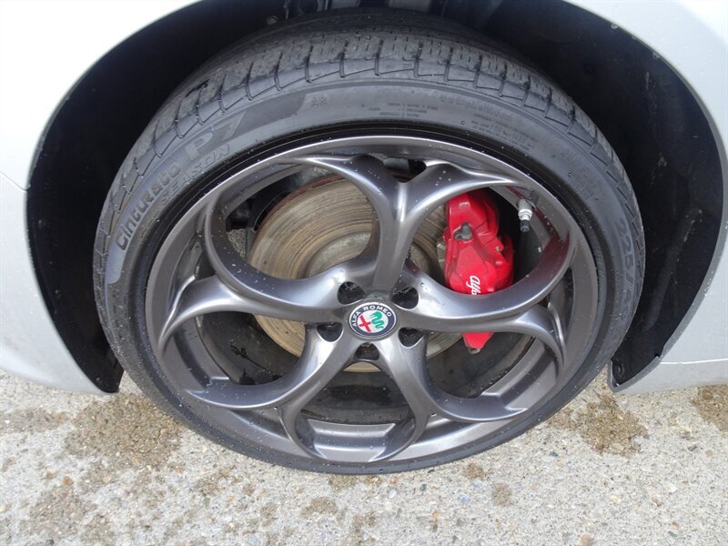 2017 Alfa Romeo Giulia Ti - Photo 31 - Cincinnati, OH 45255