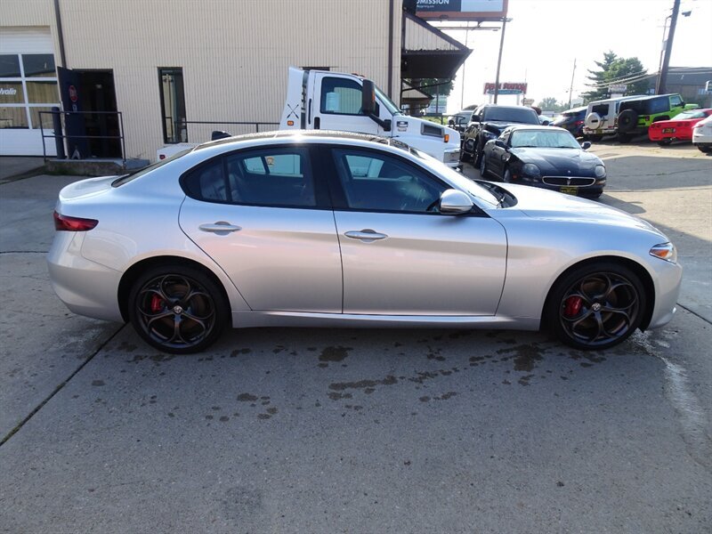 2017 Alfa Romeo Giulia Ti - Photo 3 - Cincinnati, OH 45255