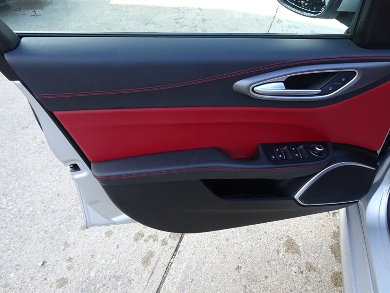 2017 Alfa Romeo Giulia Ti - Photo 28 - Cincinnati, OH 45255