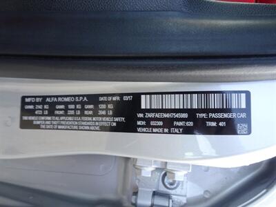 2017 Alfa Romeo Giulia Ti   - Photo 36 - Cincinnati, OH 45255