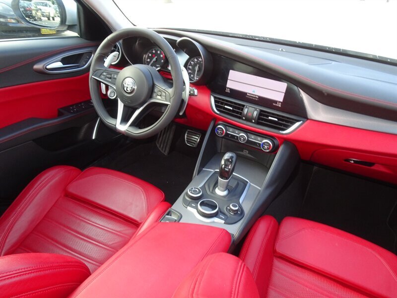 2017 Alfa Romeo Giulia Ti - Photo 9 - Cincinnati, OH 45255