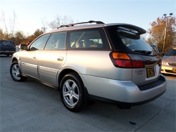 2004 Subaru Outback H6-3.0   - Photo 12 - Cincinnati, OH 45255