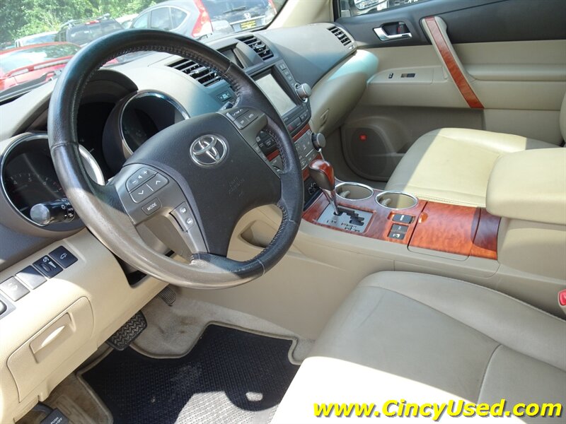 2010 Toyota Highlander Limited - Photo 12 - Cincinnati, OH 45255