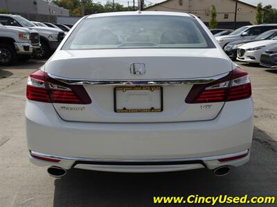 2017 Honda Accord EX-L V6   - Photo 8 - Cincinnati, OH 45255