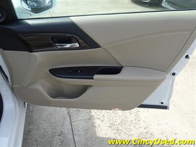 2017 Honda Accord EX-L V6   - Photo 30 - Cincinnati, OH 45255