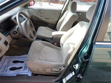 2002 Honda Accord EX   - Photo 14 - Cincinnati, OH 45255