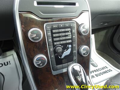 2016 Volvo XC70 T5 Premier   - Photo 19 - Cincinnati, OH 45255