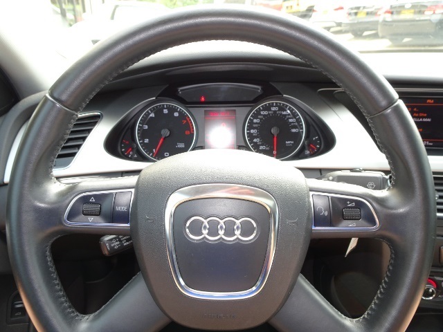 2011 Audi A4 2.0T quattro Premium - Photo 17 - Cincinnati, OH 45255