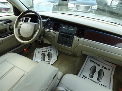 2009 Lincoln Town Car Signature Limited   - Photo 27 - Cincinnati, OH 45255