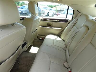 2009 Lincoln Town Car Signature Limited   - Photo 46 - Cincinnati, OH 45255