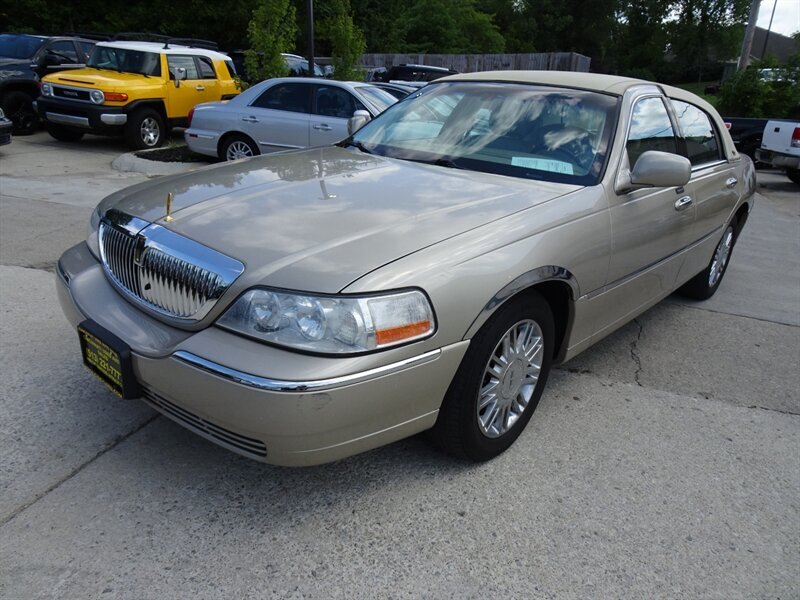 2009 Lincoln Town Car Signature Limited   - Photo 24 - Cincinnati, OH 45255