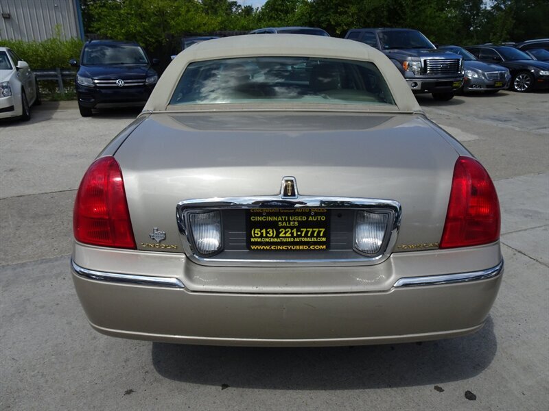 2009 Lincoln Town Car Signature Limited   - Photo 15 - Cincinnati, OH 45255