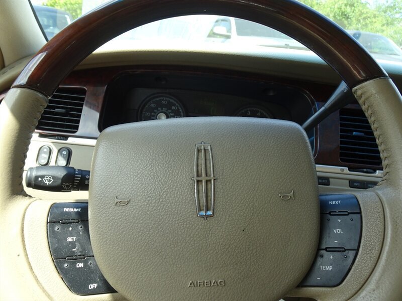 2009 Lincoln Town Car Signature Limited   - Photo 57 - Cincinnati, OH 45255