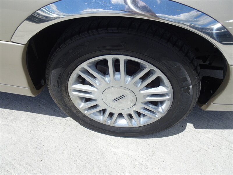 2009 Lincoln Town Car Signature Limited   - Photo 32 - Cincinnati, OH 45255