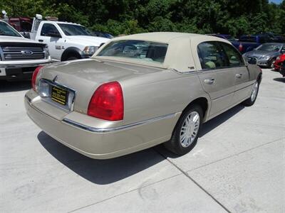 2009 Lincoln Town Car Signature Limited   - Photo 17 - Cincinnati, OH 45255