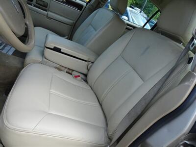 2009 Lincoln Town Car Signature Limited   - Photo 42 - Cincinnati, OH 45255