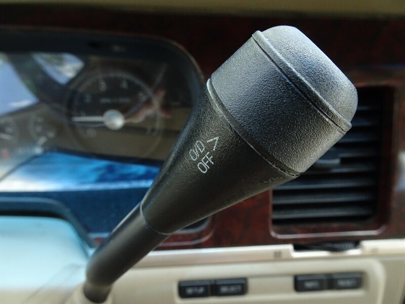 2009 Lincoln Town Car Signature Limited   - Photo 55 - Cincinnati, OH 45255