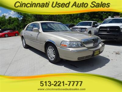 2009 Lincoln Town Car Signature Limited   - Photo 1 - Cincinnati, OH 45255
