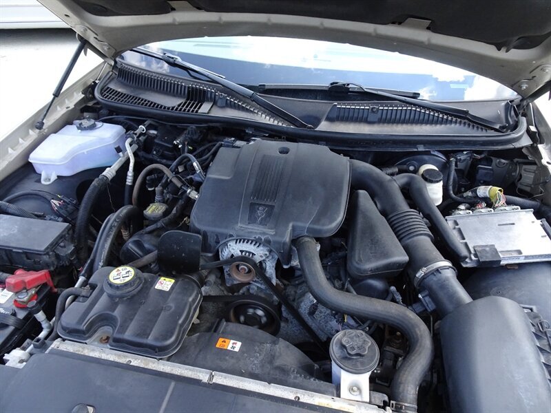 2009 Lincoln Town Car Signature Limited   - Photo 77 - Cincinnati, OH 45255