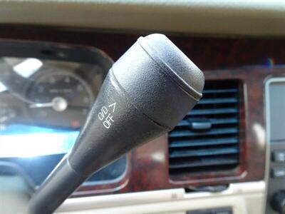 2009 Lincoln Town Car Signature Limited   - Photo 66 - Cincinnati, OH 45255