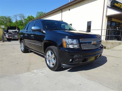 2013 Chevrolet Avalanche LTZ Black Diamond   - Photo 8 - Cincinnati, OH 45255