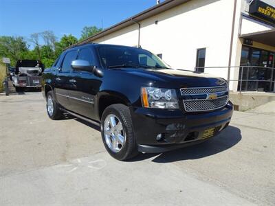 2013 Chevrolet Avalanche LTZ Black Diamond   - Photo 2 - Cincinnati, OH 45255