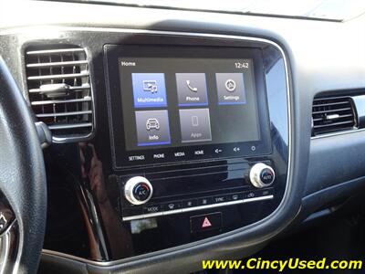 2020 Mitsubishi Outlander SE   - Photo 18 - Cincinnati, OH 45255